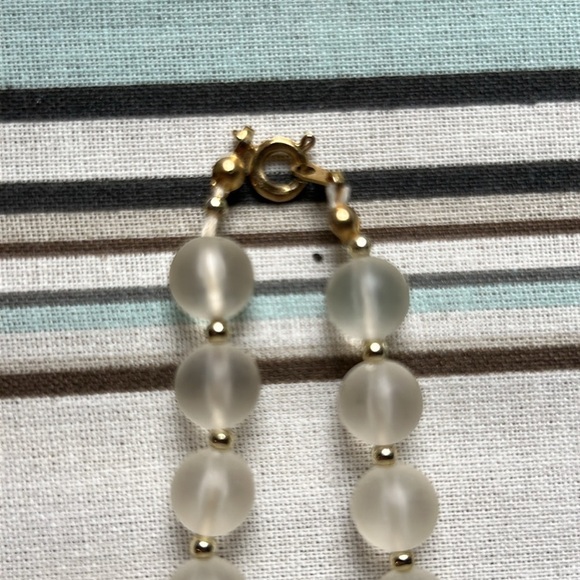 Clear White Silver Gold Beaded Necklace Versatile Excellent Condition - Picture 8 of 8